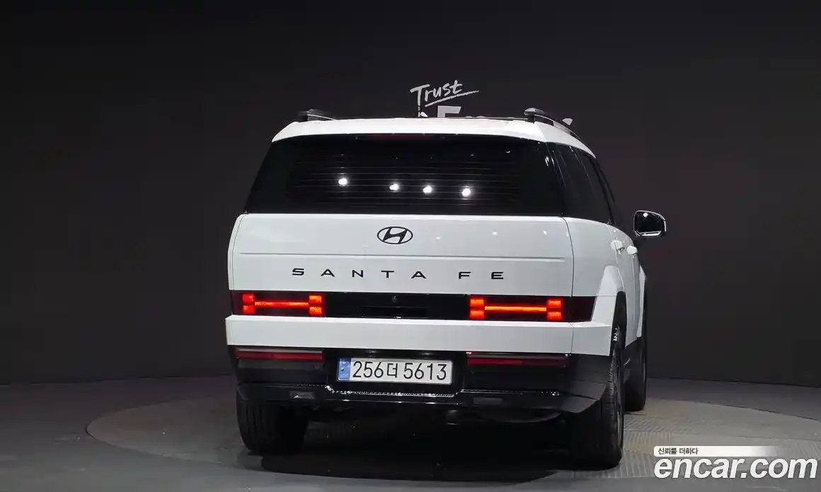 Hyundai Santa Fe 2024 1.6 автомат (гидро), фото 4