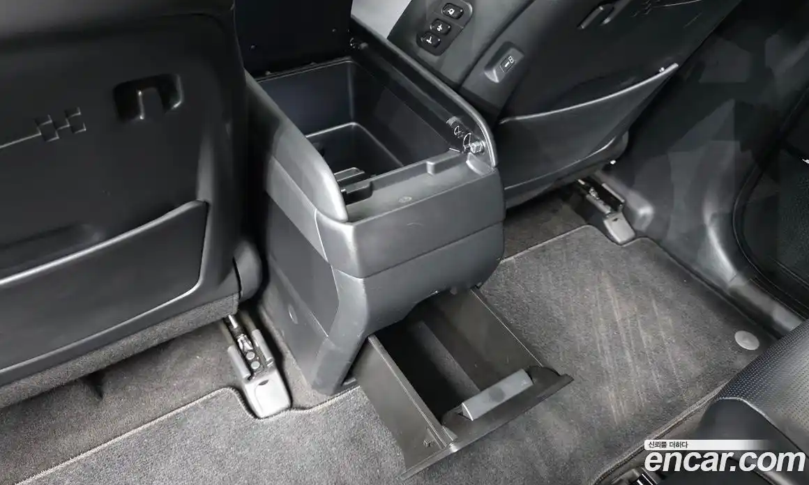 Hyundai Santa Fe 2024 1.6 автомат (гидро), фото 44