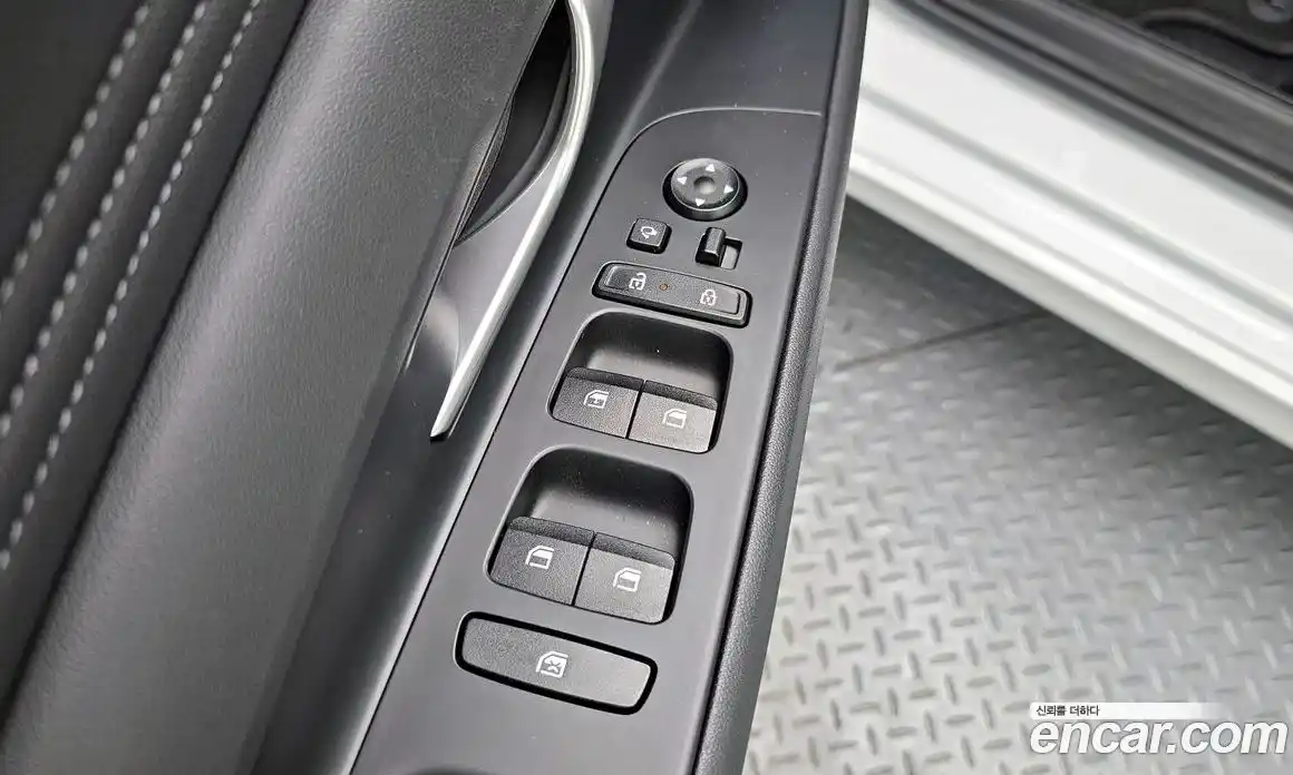 Hyundai Avante 2023 1.6 автомат (гидро), фото 16