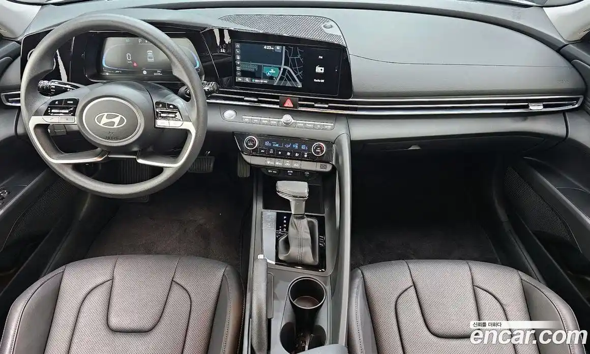 Hyundai Avante 2023 1.6 автомат (гидро), фото 7