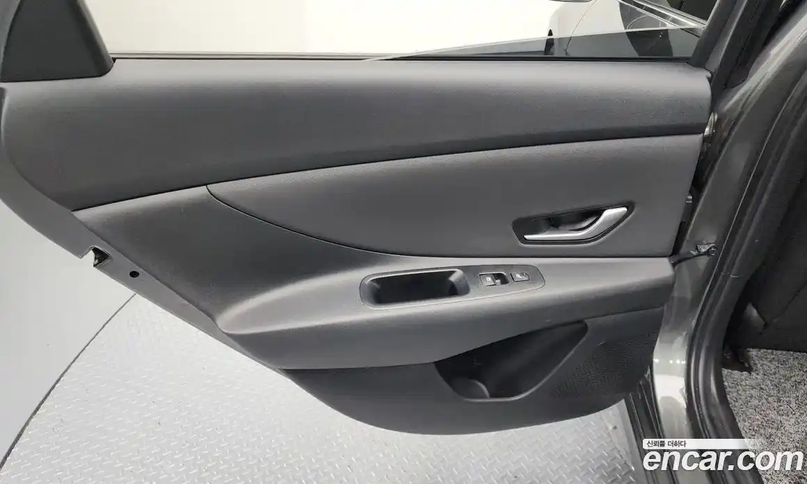 Hyundai Avante 2024 1.6 автомат (гидро), фото 15