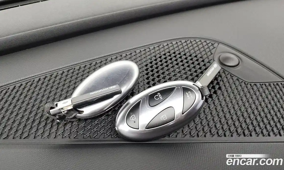 Hyundai Avante 2024 1.6 автомат (гидро), фото 23