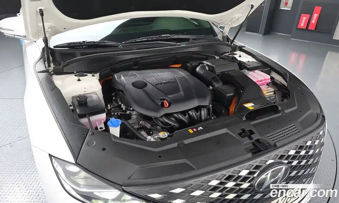 Hyundai Grandeur 2022 2.4 автомат (гидро), фото 6