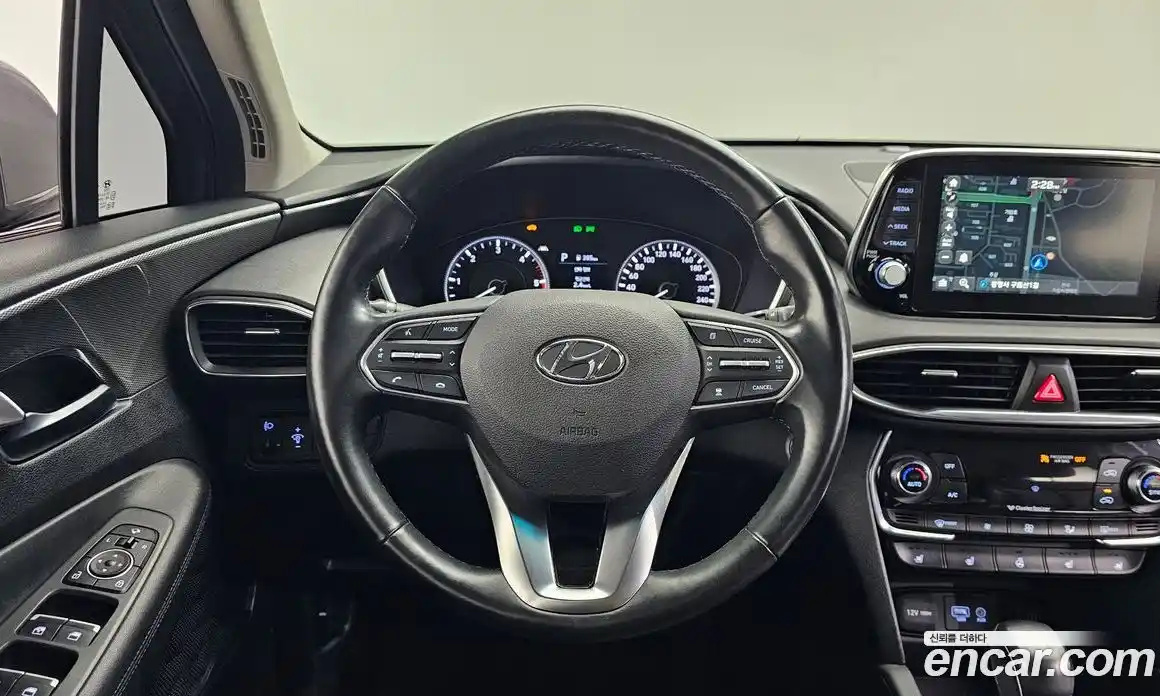 Hyundai Santa Fe 2020 2.0 автомат (гидро), фото 13