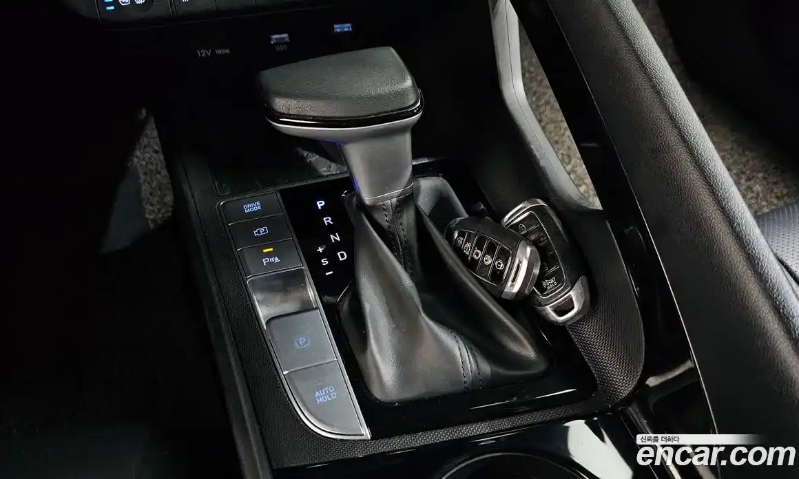 Hyundai Avante 2022 1.6 автомат (гидро), фото 12