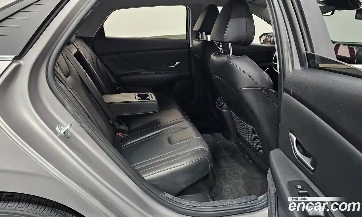 Hyundai Avante 2022 1.6 автомат (гидро), фото 17