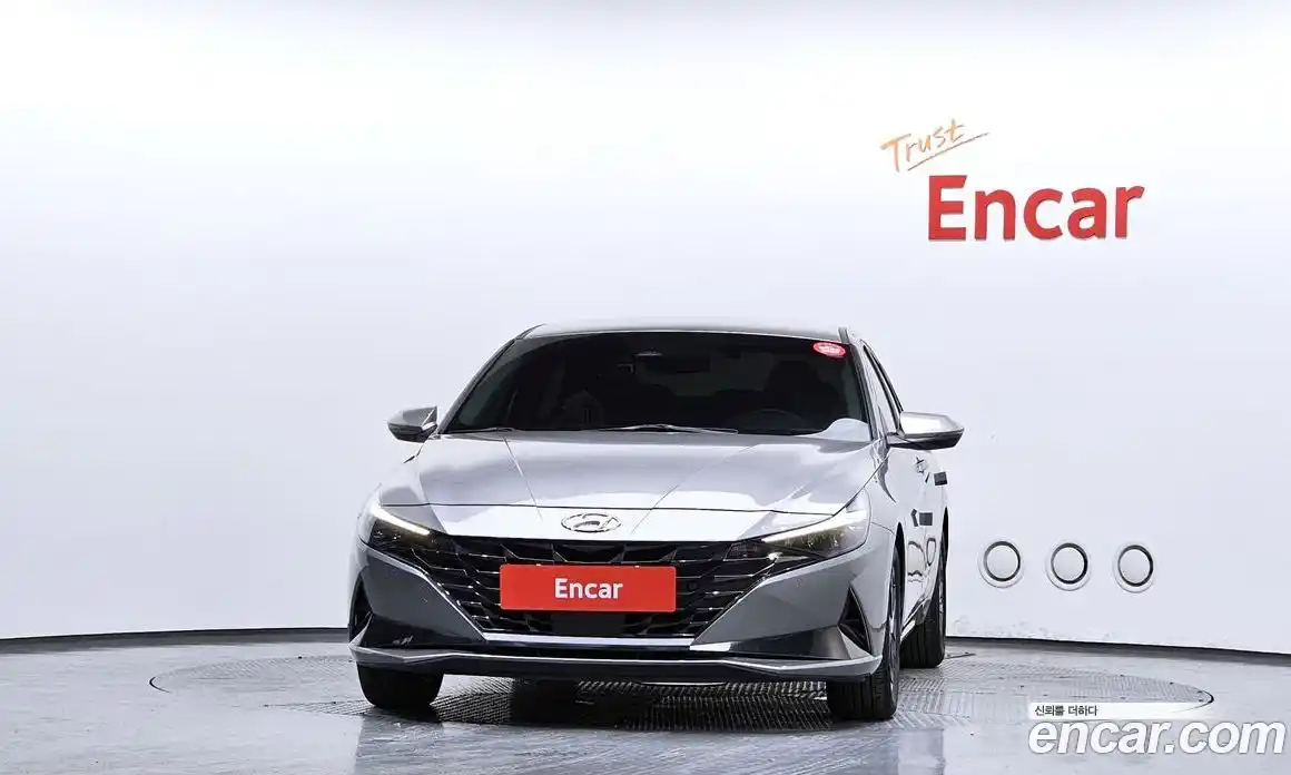 Hyundai Avante 2022 1.6 автомат (гидро), фото 3