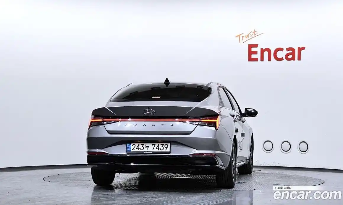 Hyundai Avante 2022 1.6 автомат (гидро), фото 4