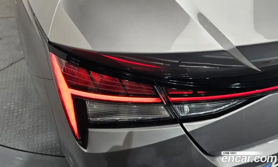 Hyundai Avante 2022 1.6 автомат (гидро), фото 9