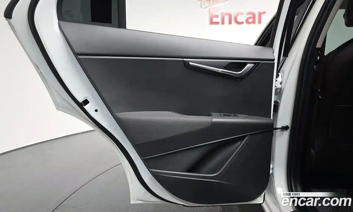 Kia Niro 2025 1.6 автомат (гидро), фото 14
