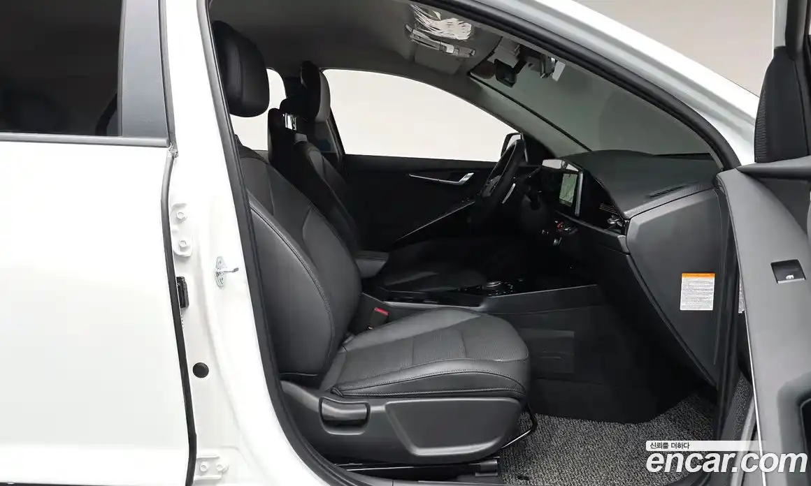 Kia Niro 2025 1.6 автомат (гидро), фото 15