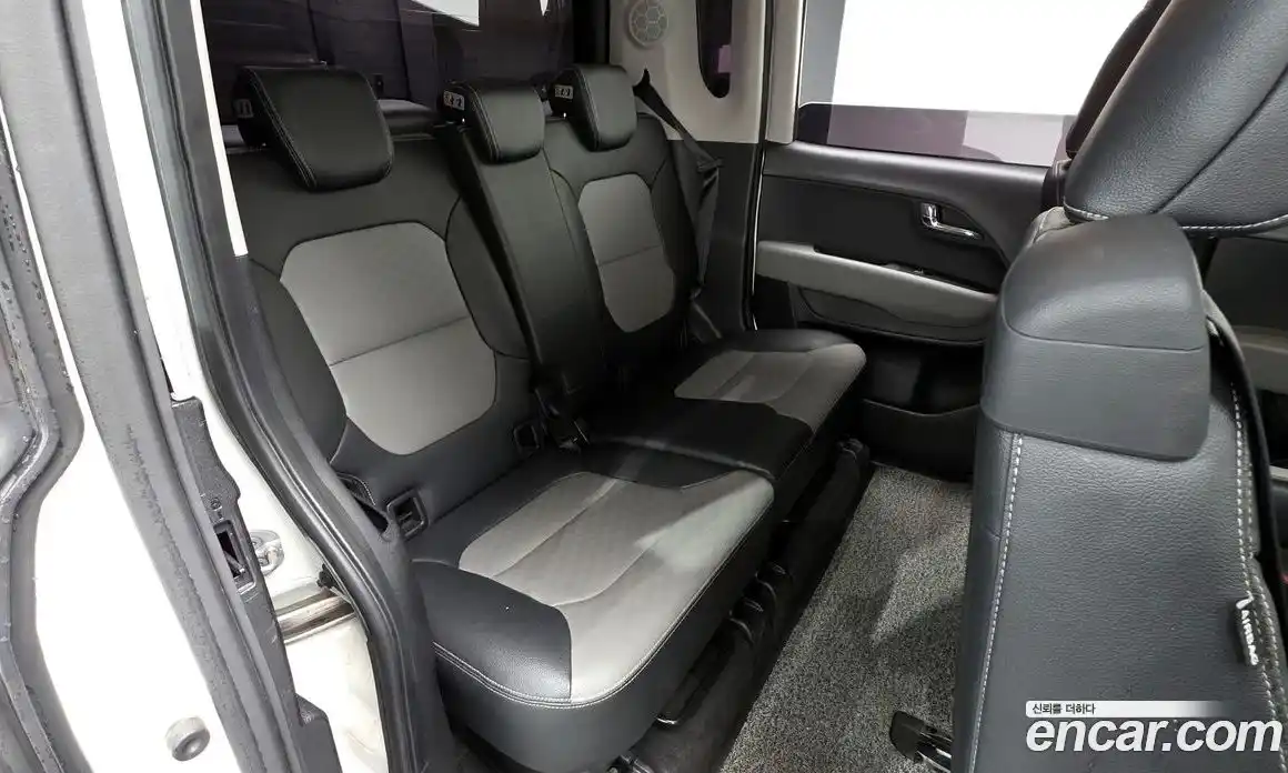 Kia Ray 2018 1.0 автомат (гидро), фото 12