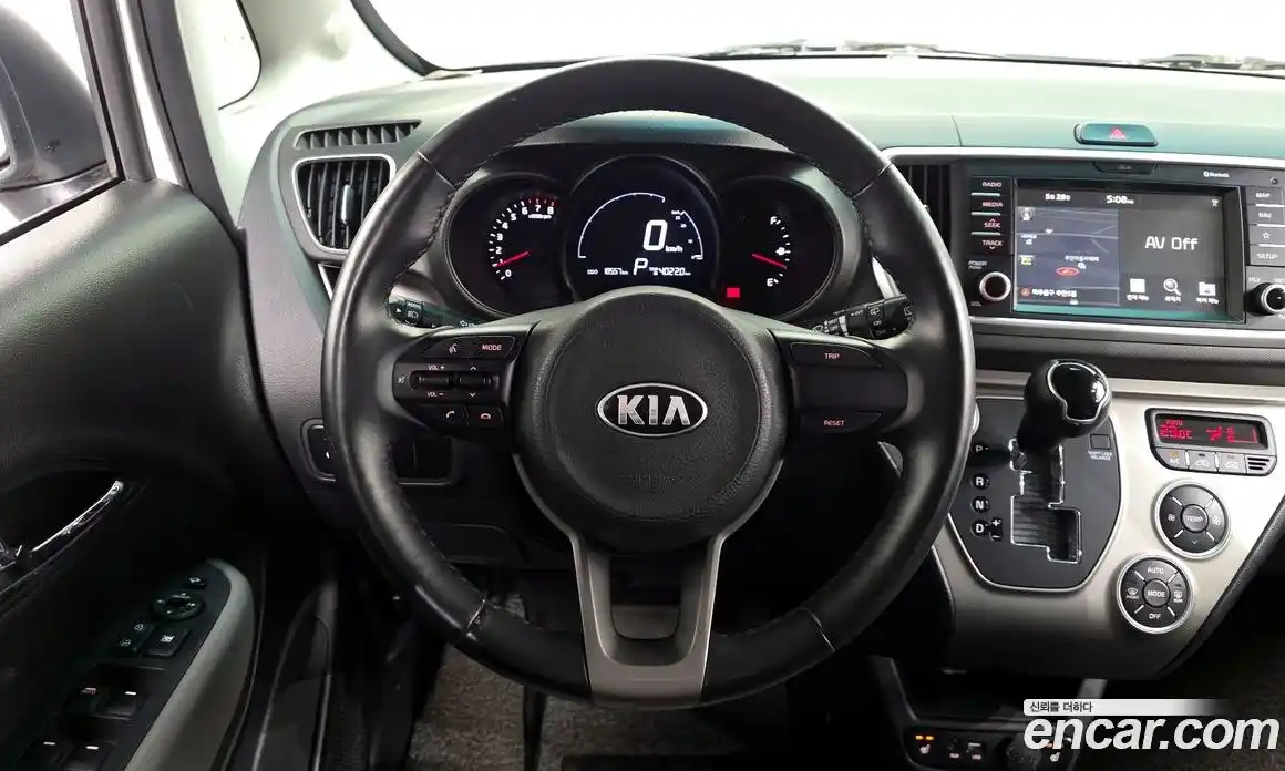 Kia Ray 2018 1.0 автомат (гидро), фото 13