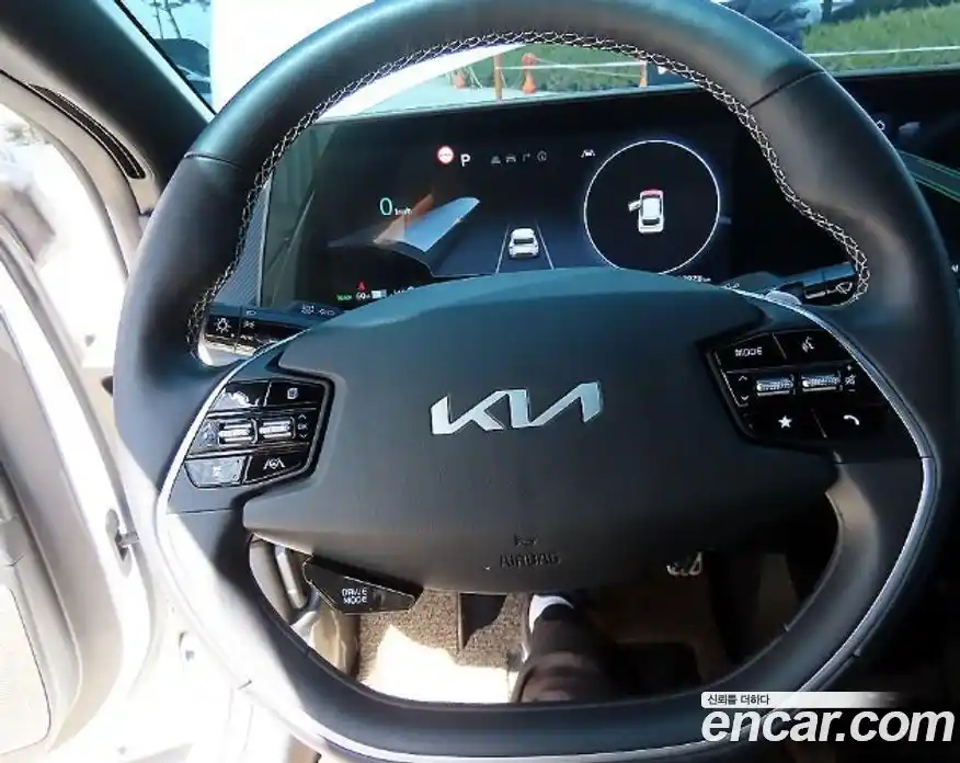 Kia EV6 2024 автомат (гидро), фото 9