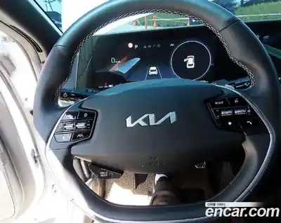 Kia EV6 2024 автомат (гидро), миниатюра 9