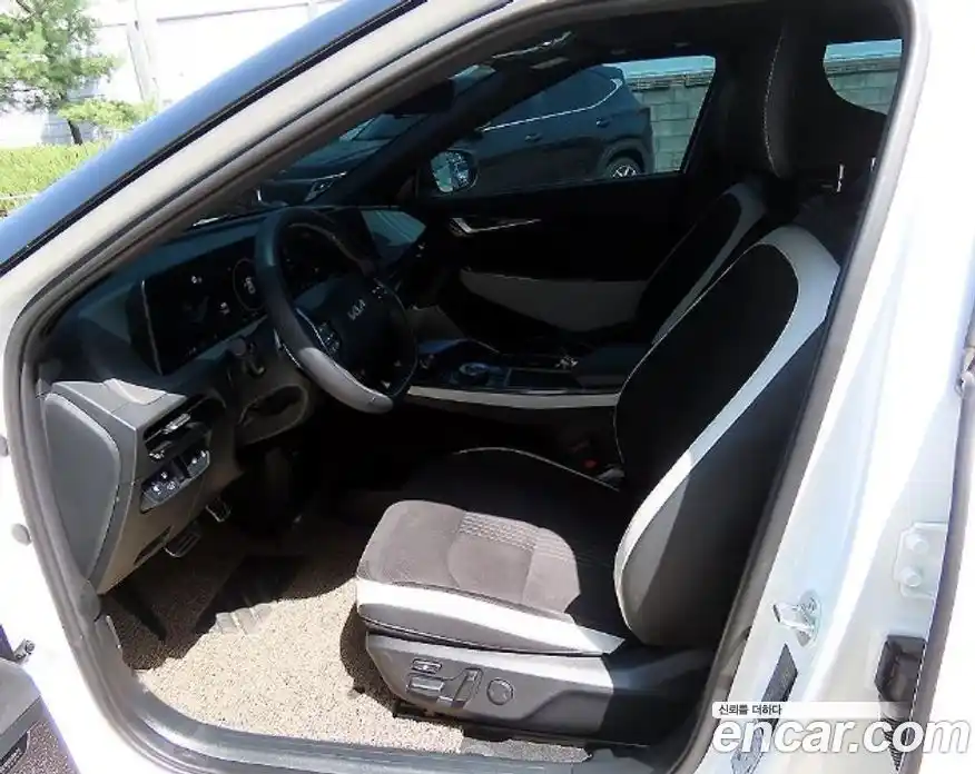 Kia EV6 2024 автомат (гидро), фото 10