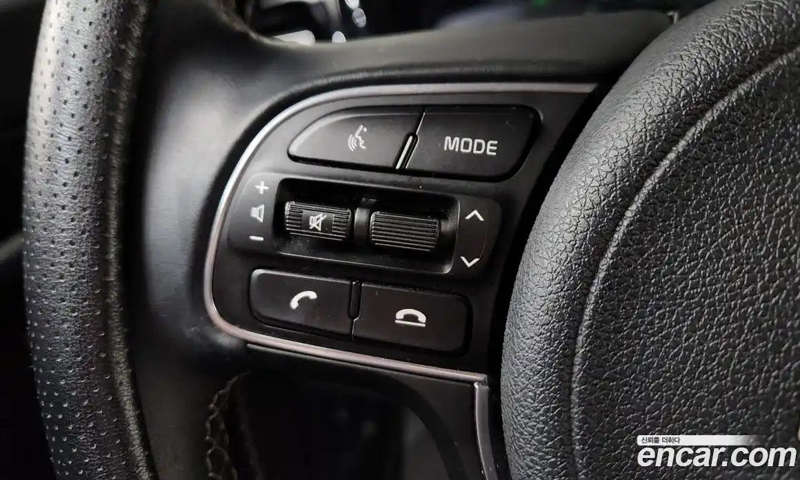 Kia Niro 2021 1.6 автомат (гидро), фото 21