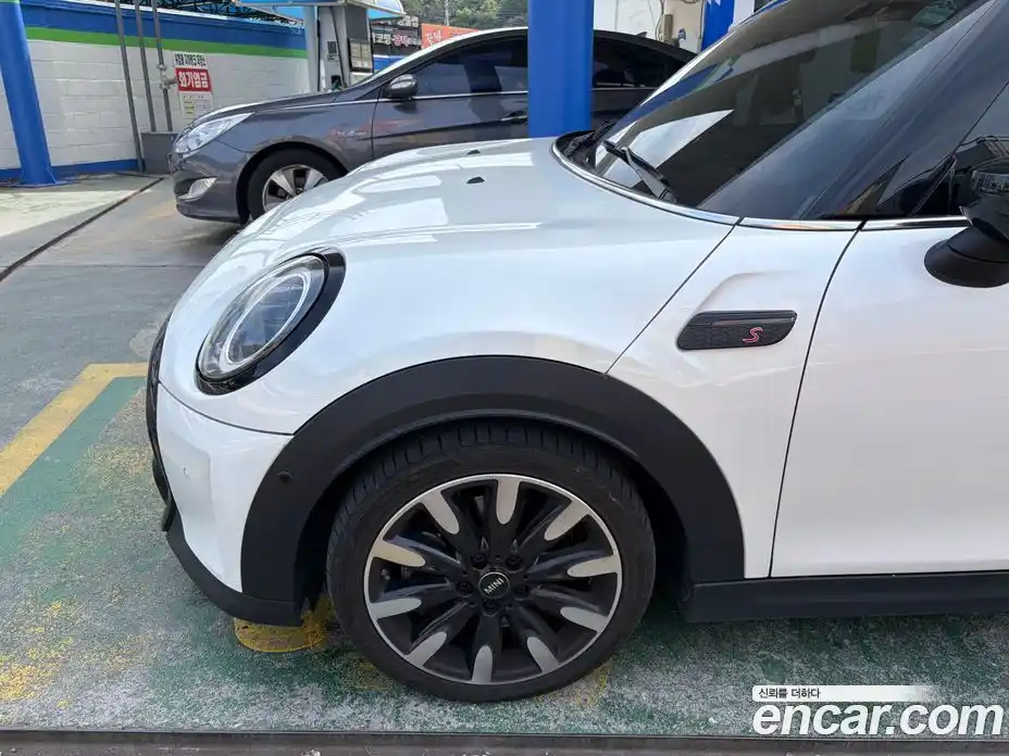 Mini Cooper 2023 2.0 автомат (гидро), фото 6
