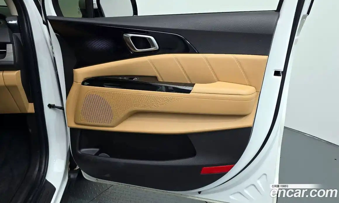 Kia Carnival 2022 2.2 автомат (гидро), фото 15