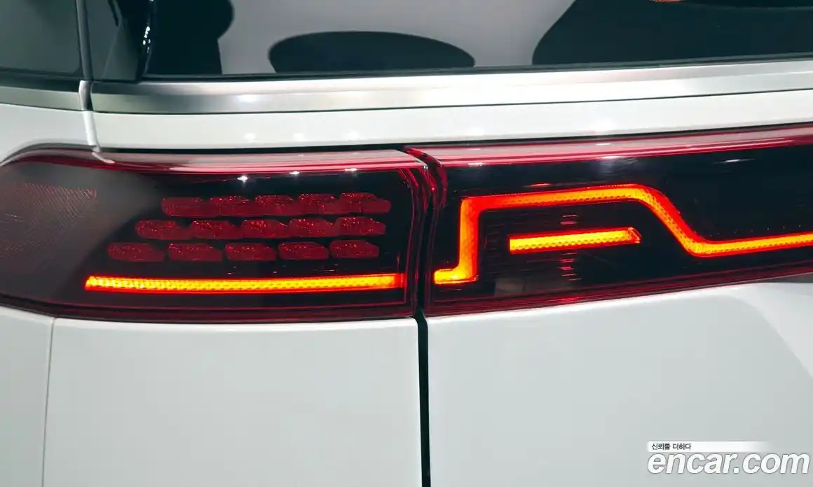 Kia Carnival 2022 2.2 автомат (гидро), фото 9
