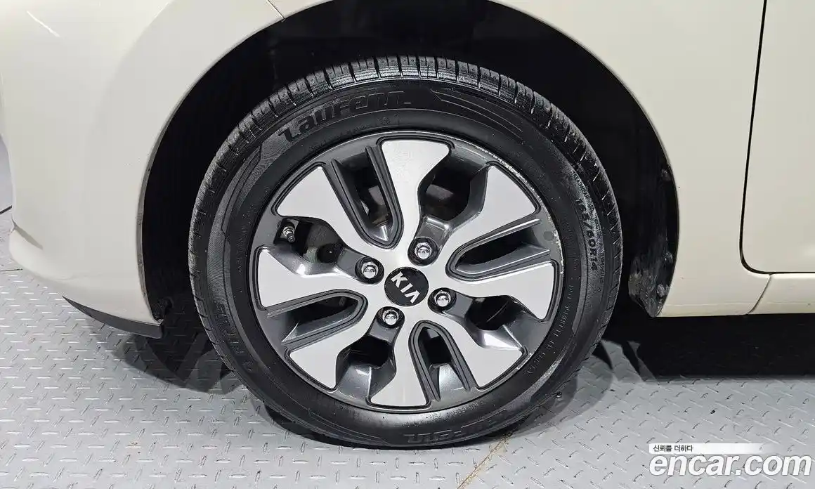 Kia Morning 2016 1.0 автомат (гидро), фото 5