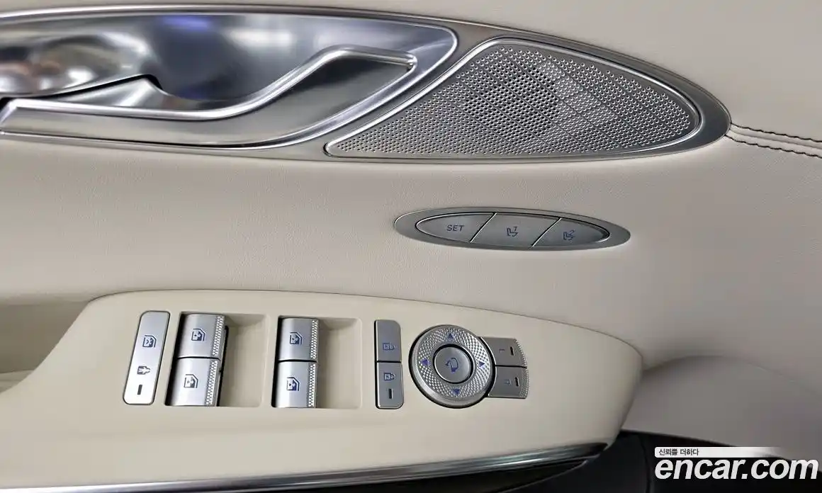 Genesis GV70 2024 2.5 автомат (гидро), фото 27