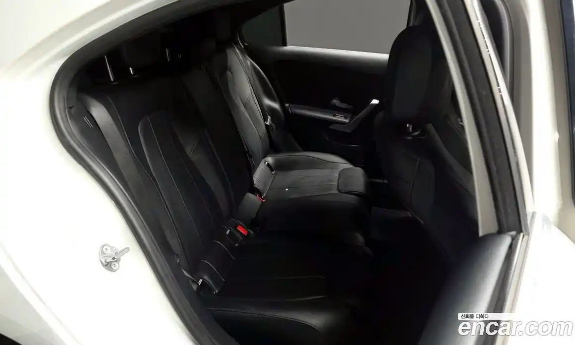 Mercedes-Benz A-Class 2021 1.9 гидро, фото 11