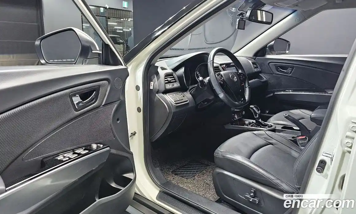 SsangYong TIBOLI 2019 1.6 автомат (гидро), фото 13