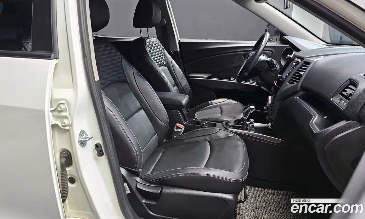 SsangYong TIBOLI 2019 1.6 автомат (гидро), фото 16