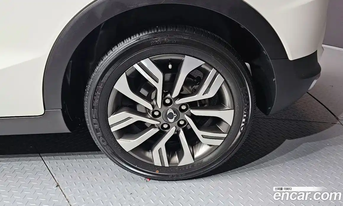 SsangYong TIBOLI 2019 1.6 автомат (гидро), фото 7