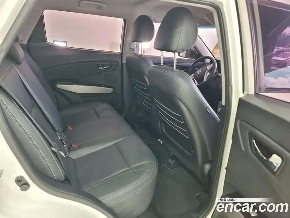SsangYong TIBOLI 2016 1.6 автомат (гидро), фото 13