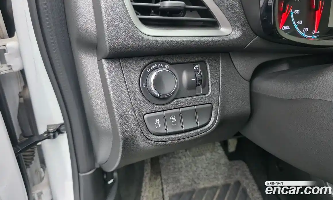 Chevrolet Spark 2020 1.0 автомат (гидро), фото 12