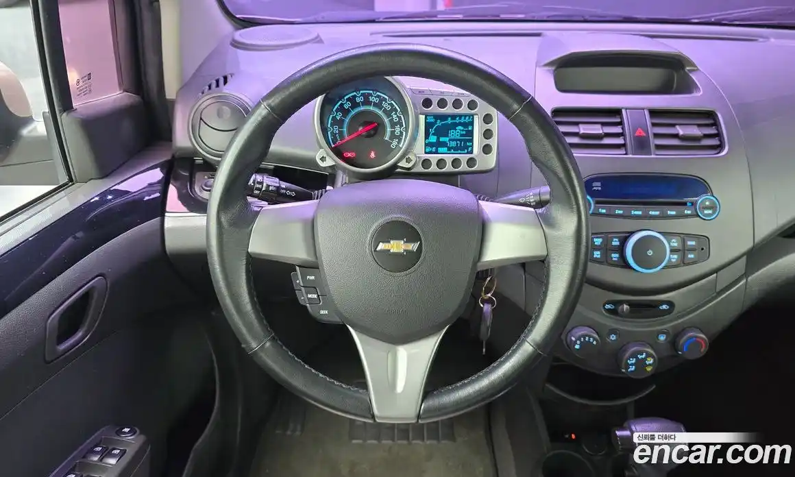 Chevrolet Spark 2011 1.0 автомат (гидро), фото 13