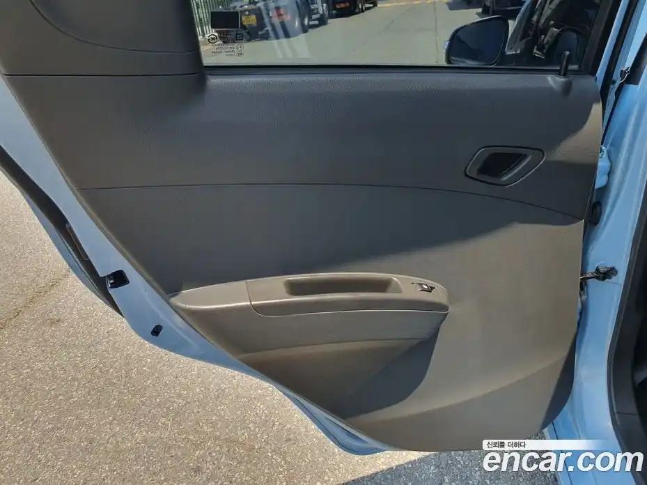Chevrolet Spark 2014 1.0 автомат (вариатор), фото 11