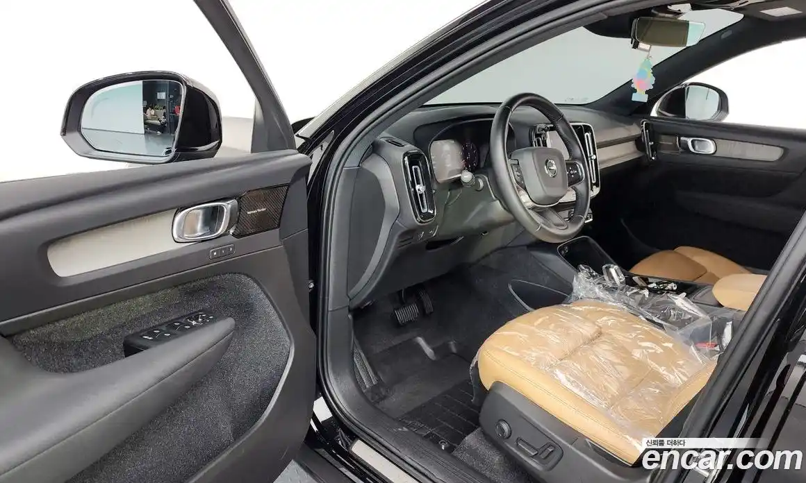 Volvo XC40 2020 2.0 автомат (гидро), фото 12