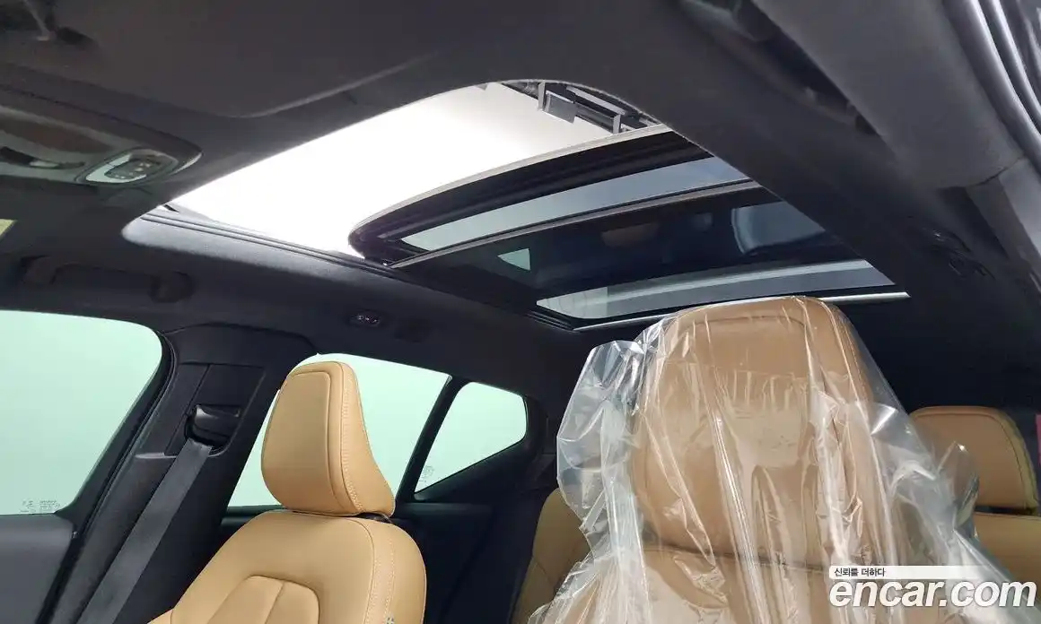 Volvo XC40 2020 2.0 автомат (гидро), фото 23
