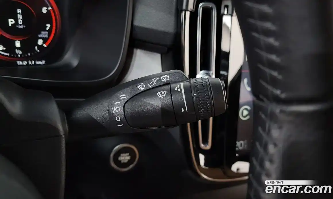 Volvo XC40 2020 2.0 автомат (гидро), фото 27