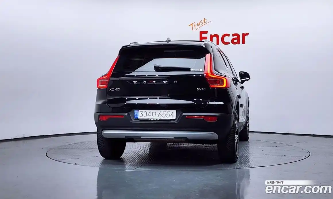 Volvo XC40 2020 2.0 автомат (гидро), фото 3