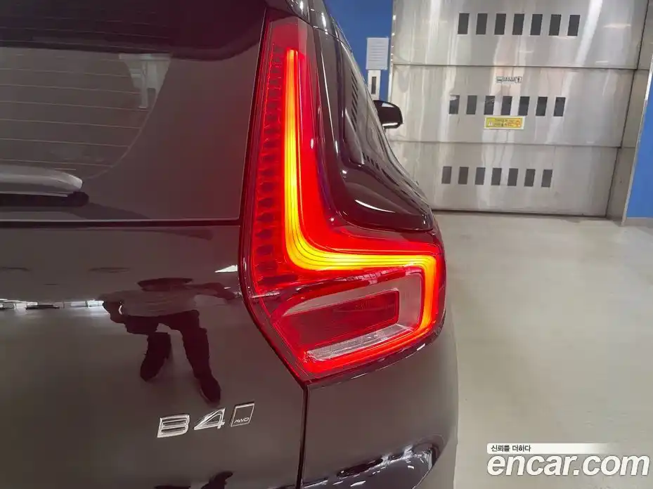 Volvo XC40 2026 2.0 автомат (гидро), фото 16