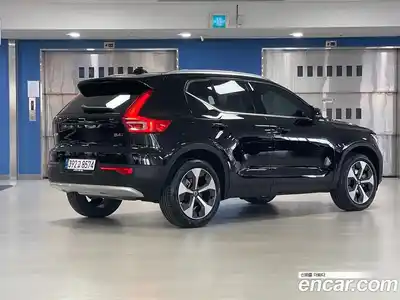 Volvo XC40 2026 2.0 автомат (гидро), миниатюра 2