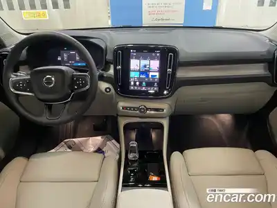Volvo XC40 2026 2.0 автомат (гидро), миниатюра 7