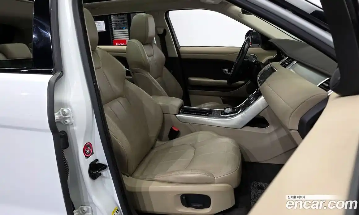 Land Rover Range Rover Evoque 2016 2.0 автомат (гидро), фото 11
