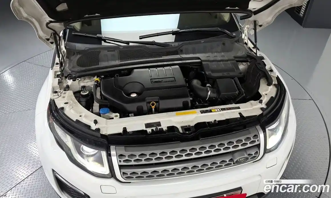 Land Rover Range Rover Evoque 2016 2.0 автомат (гидро), фото 6