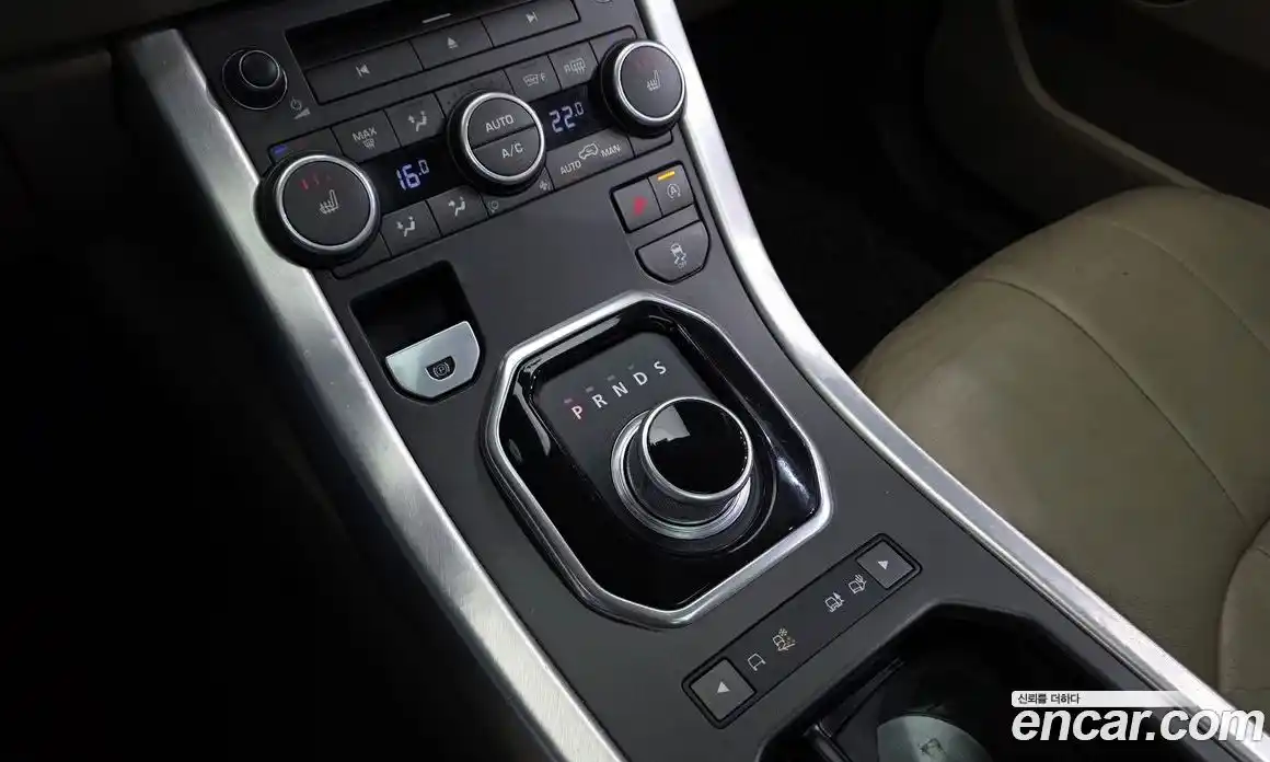 Land Rover Range Rover Evoque 2016 2.0 автомат (гидро), фото 9