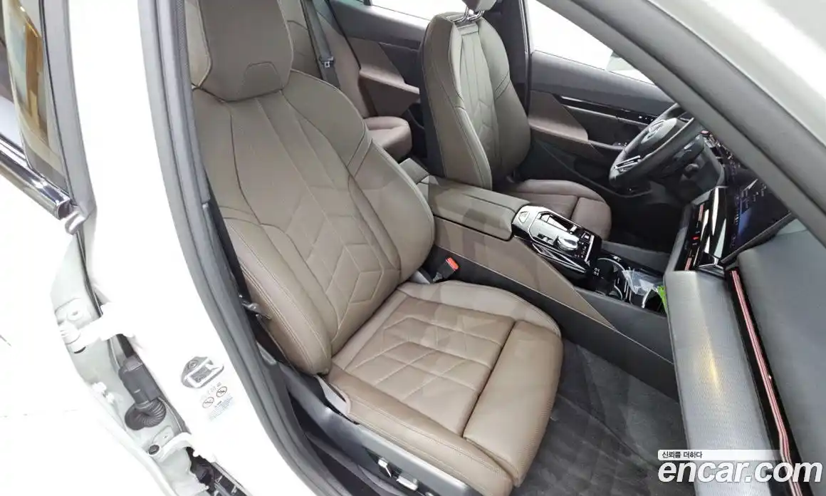 BMW 5 серия 2024 2.0 автомат (гидро), фото 18