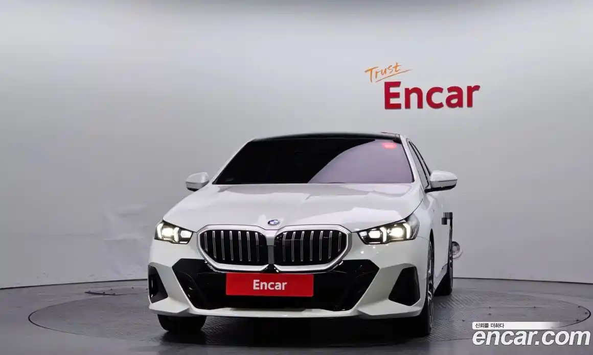 BMW 5 серия 2024 2.0 автомат (гидро), фото 3