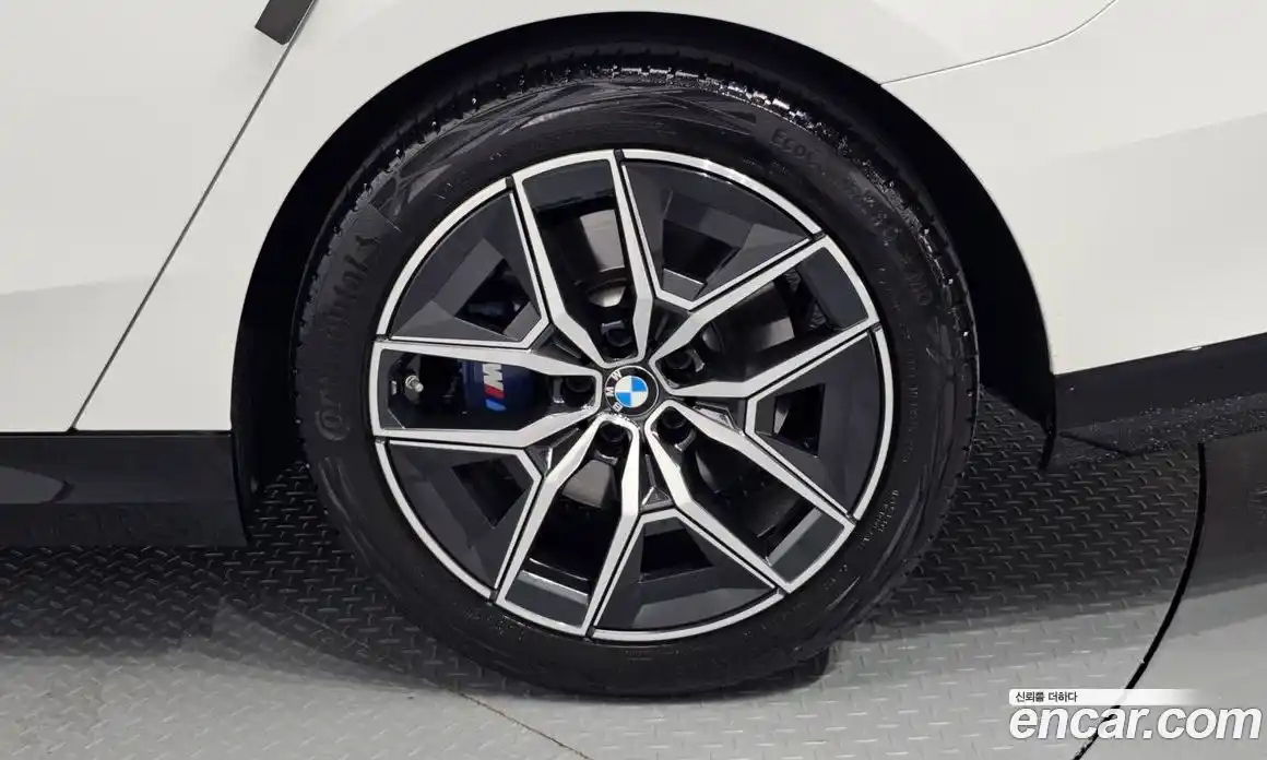 BMW 5 серия 2024 2.0 автомат (гидро), фото 7