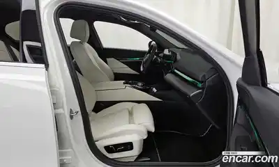 BMW 5 серия 2025 2.0 автомат (гидро), миниатюра 11