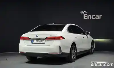BMW 5 серия 2025 2.0 автомат (гидро), миниатюра 2