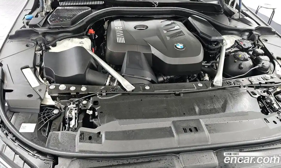 BMW 5 серия 2025 2.0 автомат (гидро), фото 6